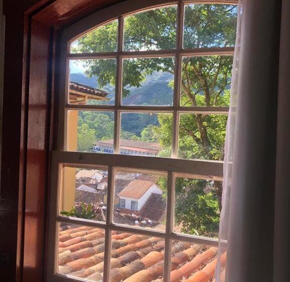 Семейный Номер, Pouso Do Chico Rey