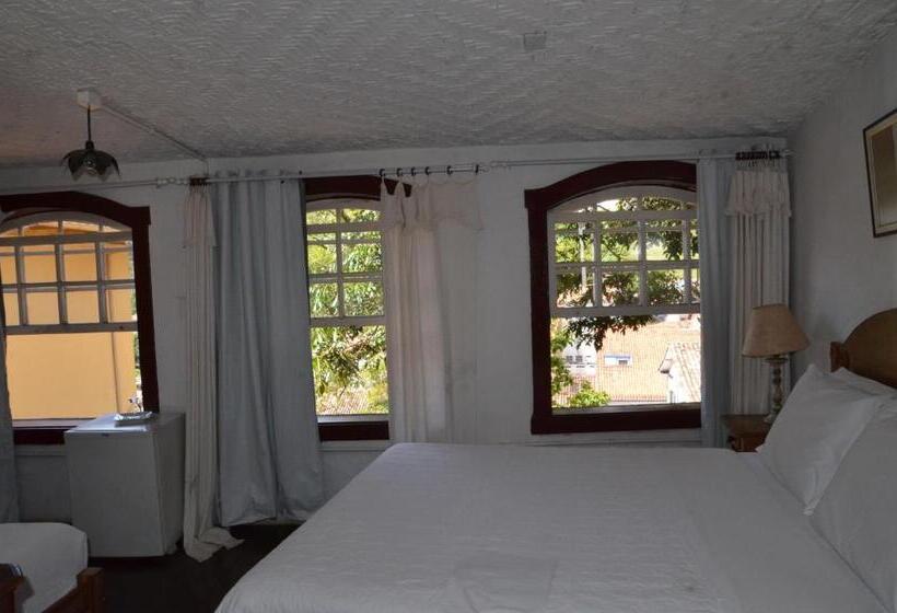 Семейный Номер, Pouso Do Chico Rey