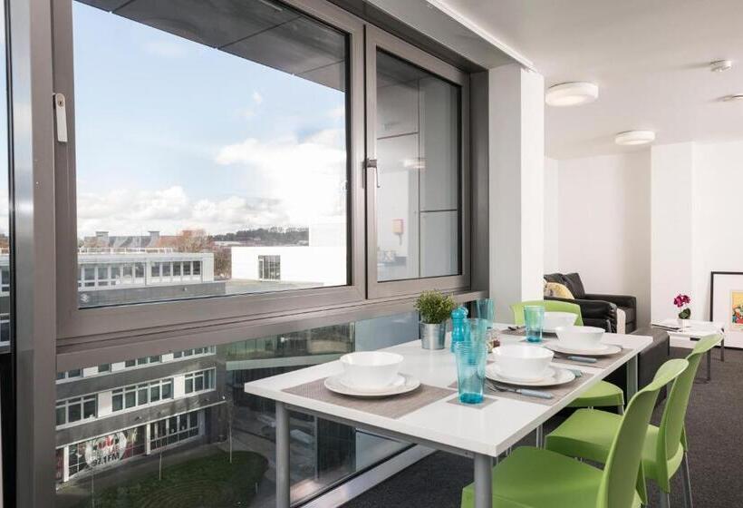 침실 1개 아파트, Wenlock Court