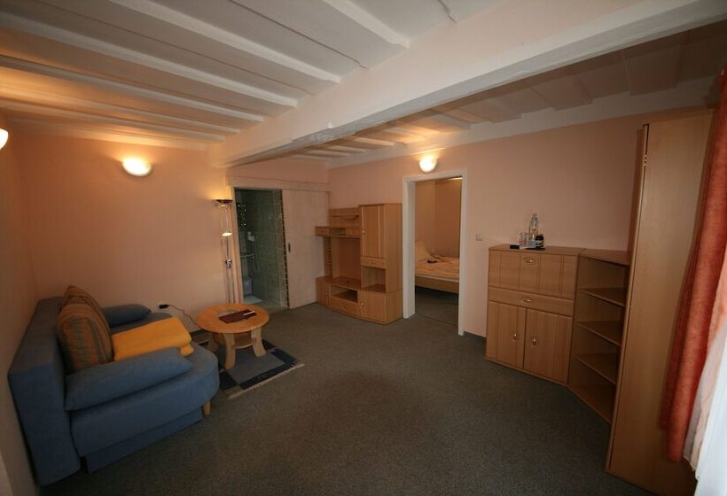 جناح, Gasthof Zum Kramer