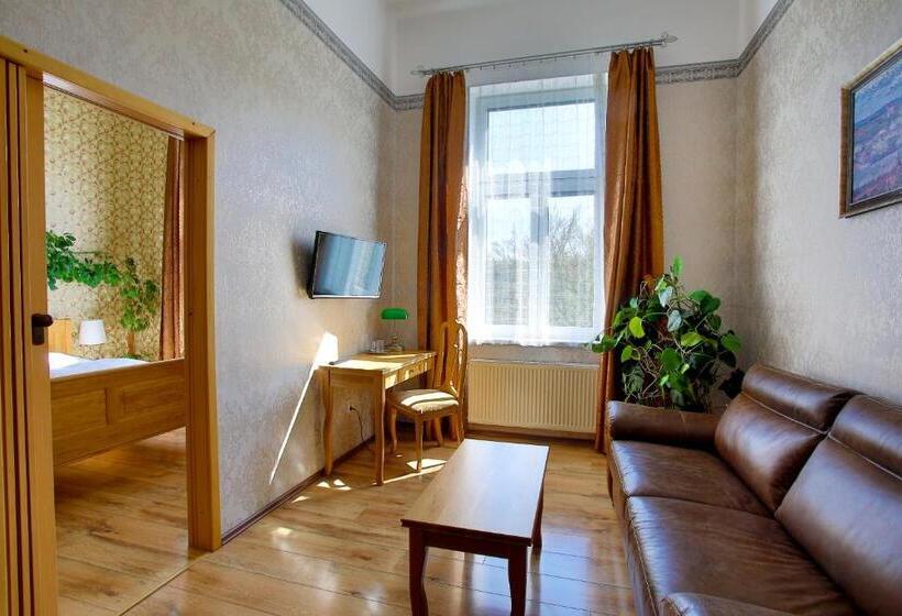 סוויטה, štekl   Hrubá Skála