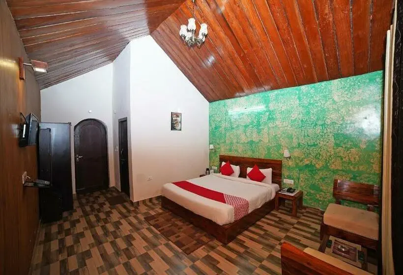 Deluxe Kolmen Hengen Huone, Tathastu Resort
