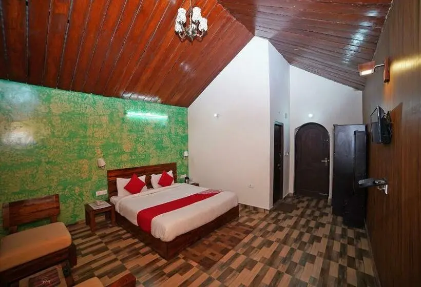 Deluxe Kolmen Hengen Huone, Tathastu Resort