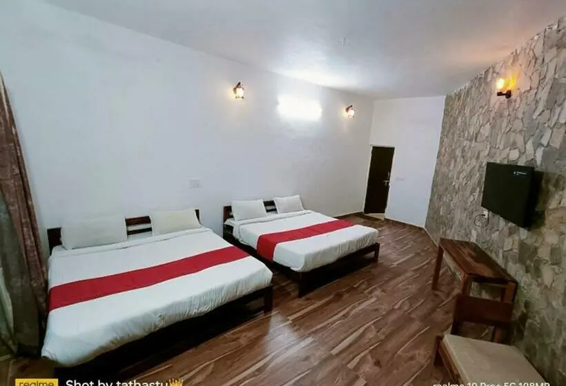 Perhehuone, Tathastu Resort