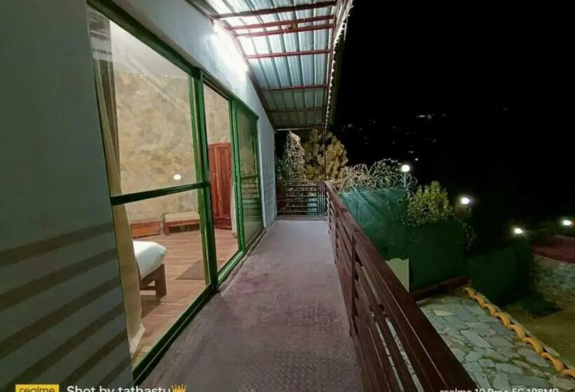 Perhehuone, Tathastu Resort