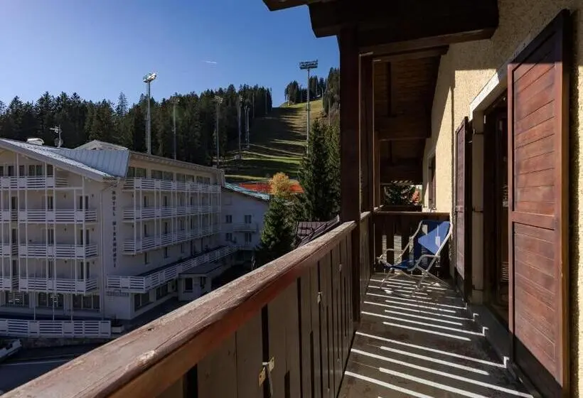 استودیوی استاندارد, Residenza 3 Tre