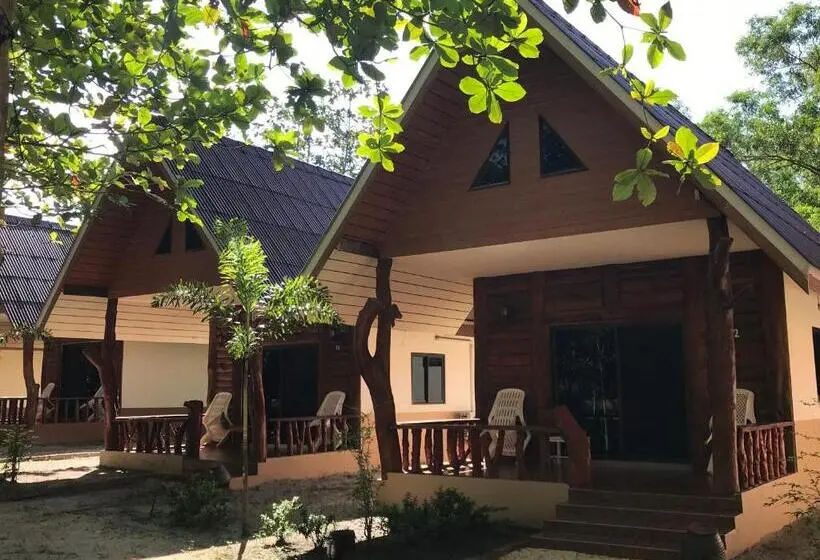 Perhehuone, Season Bungalow