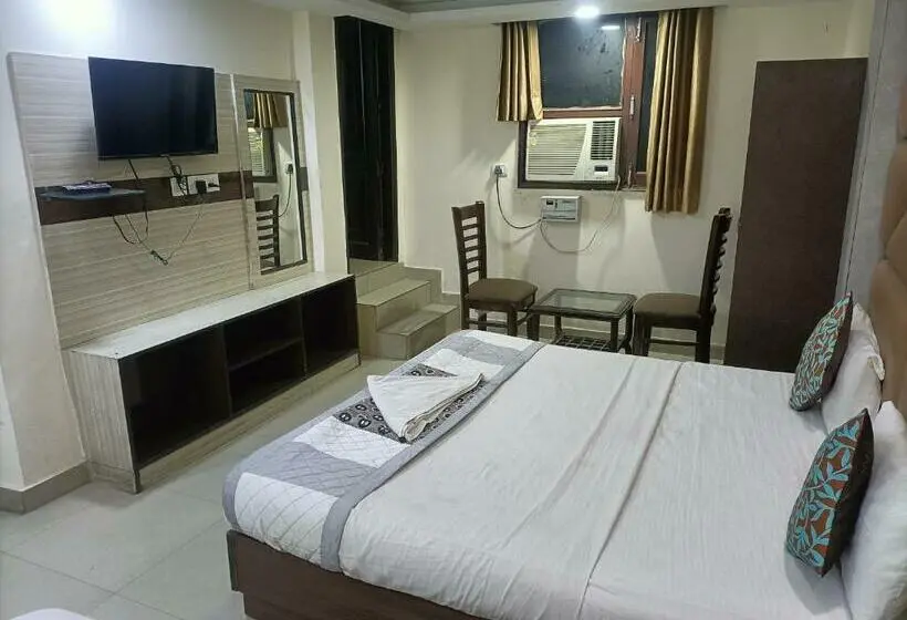 اتاق سوپریور با تخت بزرگ, King Delhi Airport