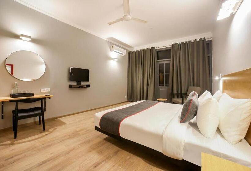 Номер Deluxe Кровать Кинг, King Delhi Airport