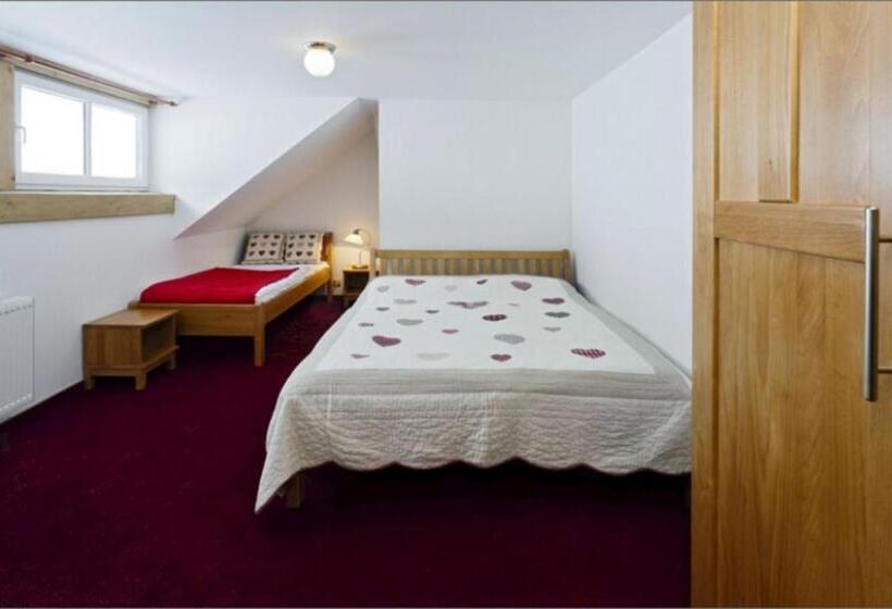 חדר סטנדרט לשלושה, Penzion Marienka