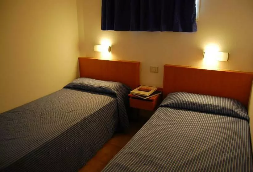 آپارتمان 1 خوابه, Apartamentos Karina