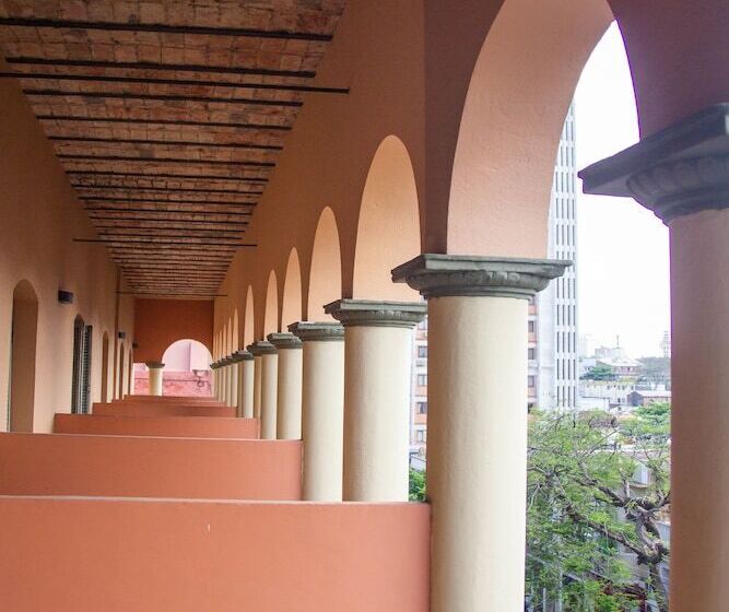 اتاق استاندارد, Asuncion Palace