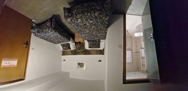 Номер Стандарт, Comapedrosa