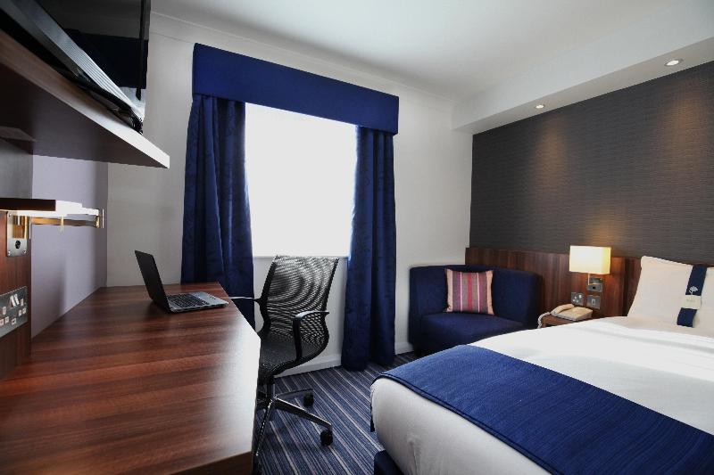 Номер Стандарт, Holiday Inn Express London Gatwick Crawley By Ihg