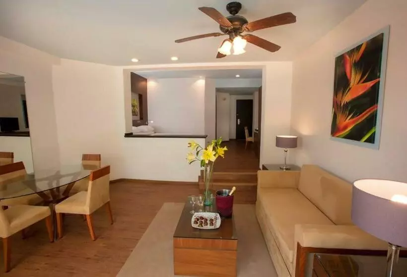 اتاق دلوکس با تخت کینگ و چشم‌انداز, Krystal Grand® Nuevo Vallarta