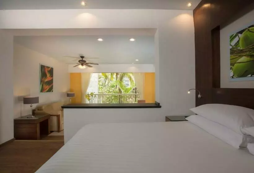 اتاق دلوکس با تخت کینگ و چشم‌انداز, Krystal Grand® Nuevo Vallarta