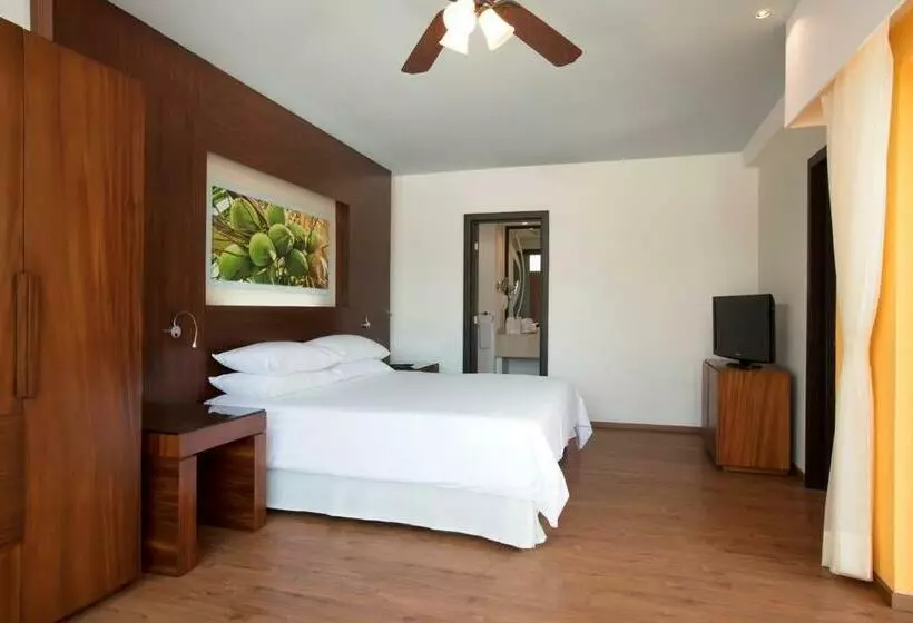 اتاق دلوکس با تخت کینگ و چشم‌انداز, Krystal Grand® Nuevo Vallarta