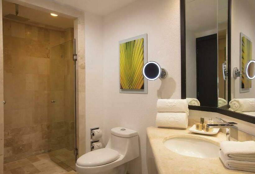 חדר דחוקס עם מיטת קינג, Krystal Grand Nuevo Vallarta