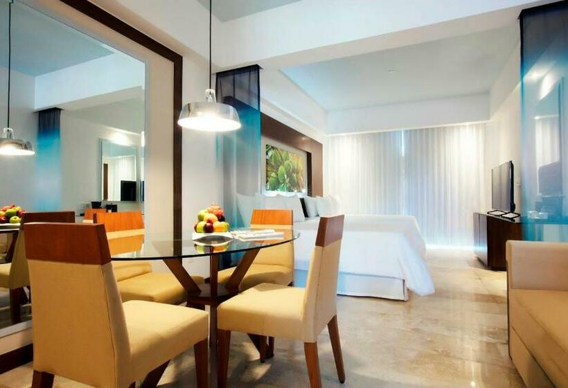 جناح جونيور مطلّ علي حمام السباحة, Krystal Grand Nuevo Vallarta