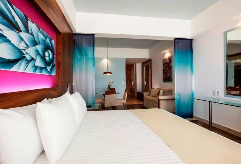سوئیت جونیور با تخت بزرگ, Krystal Grand® Nuevo Vallarta