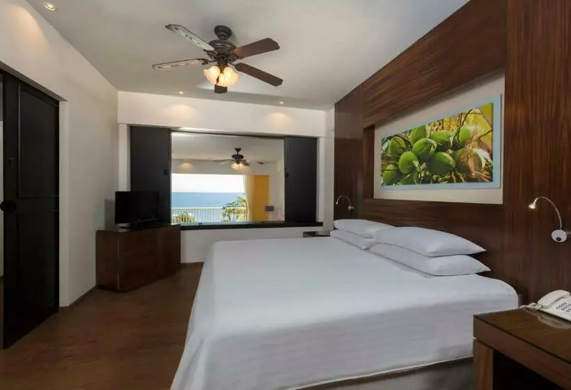 سوئیت جونیور با تخت بزرگ, Krystal Grand® Nuevo Vallarta
