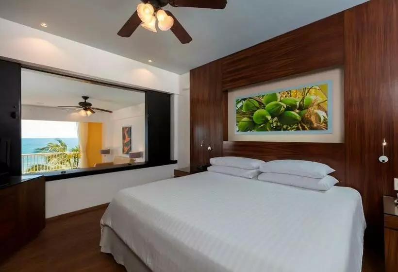سوئیت جونیور با تخت بزرگ, Krystal Grand® Nuevo Vallarta
