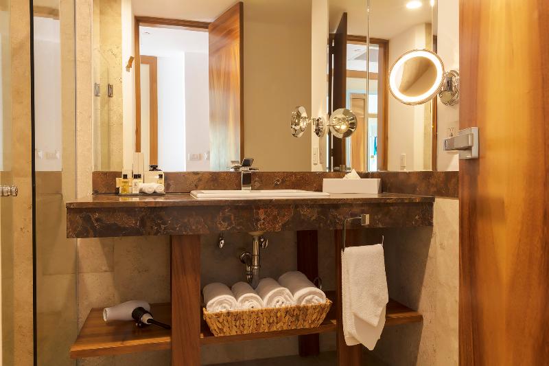 جناح جونيور مطلّ علي البحر, Krystal Grand Nuevo Vallarta