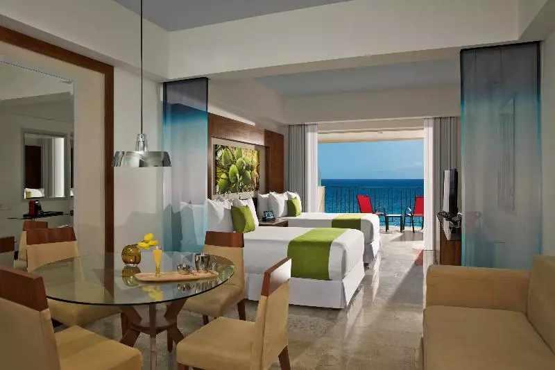 سوییت جونیور با چشم‌انداز دریا, Krystal Grand® Nuevo Vallarta
