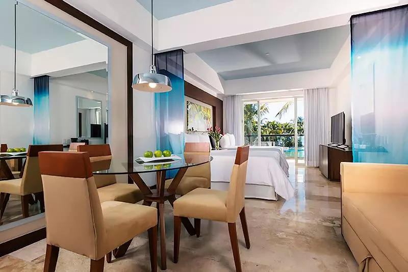 سوییت جونیور با چشم‌انداز استخر, Krystal Grand® Nuevo Vallarta