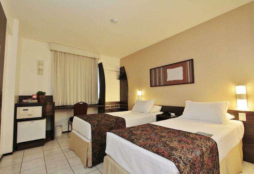 غرفة قياسية مطلّة علي البحر, Sonata De Iracema