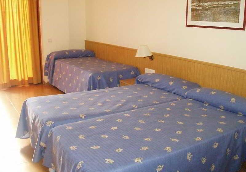 スタンダードトリプルルーム, Taull