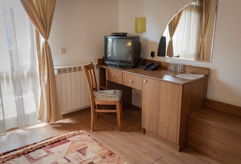 豪华房间, Medic Hotel