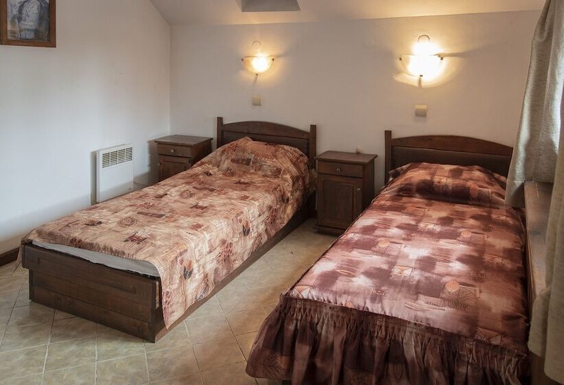 豪华房间, Medic Hotel