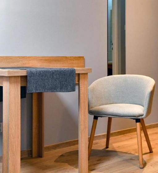 غرفة كلاسيكية فردية, Fotex