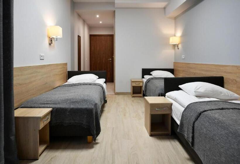 غرفة كلاسيكية ثلاثية, Fotex