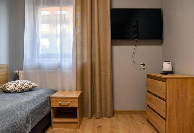 غرفة قياسية, Fotex