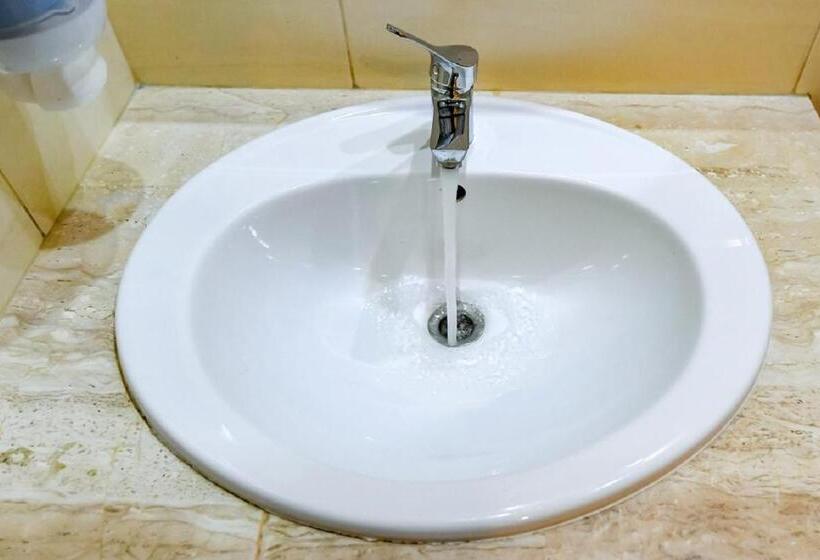 غرفة كلاسيكية ثلاثية, Fotex