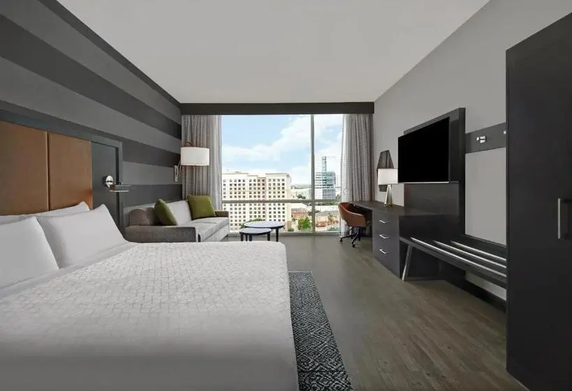 キングサイズベッドのスイートルーム, Holiday Inn Express Houston Galleria Area By Ihg