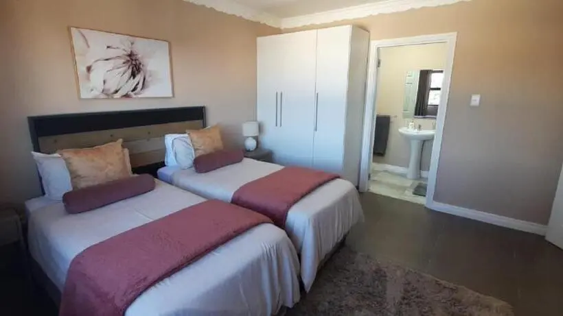 اتاق سه نفره دلوکس با چشم‌انداز دریا, Collards B&b