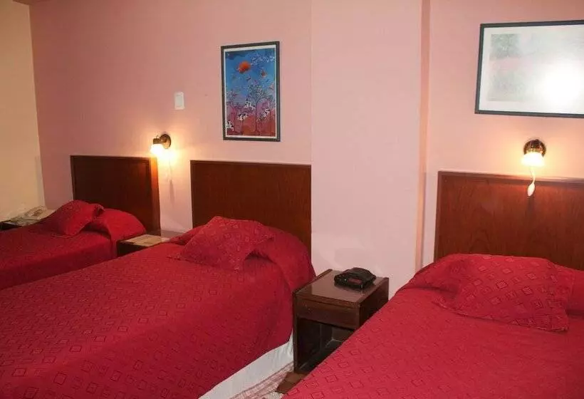 اتاق استاندارد سه نفره, Dallas