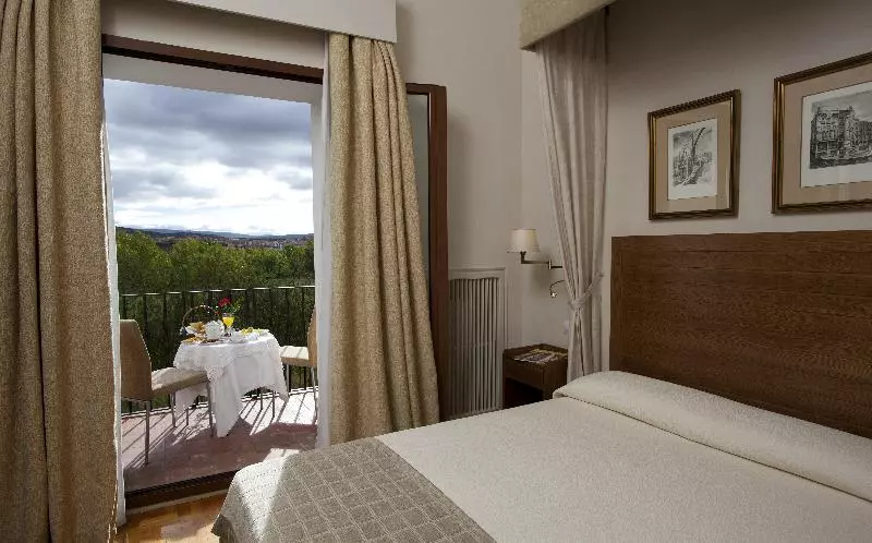سوئیت کلاب, Doubletree By Hilton San Jose