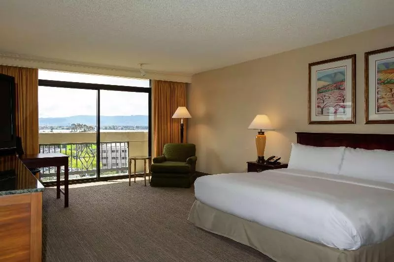 Club Room King Bed, Doubletree By Hilton San Jose