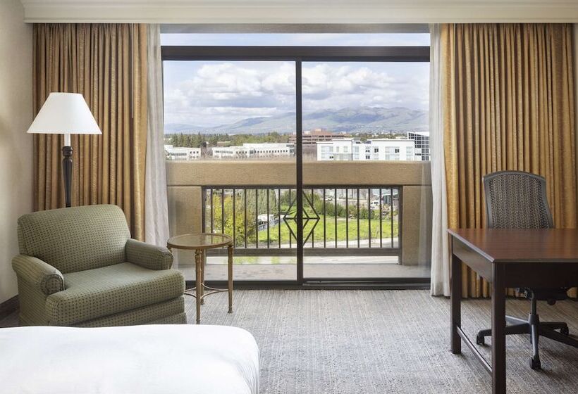 غرفة قياسية سرير مزدوج, Doubletree By Hilton San Jose