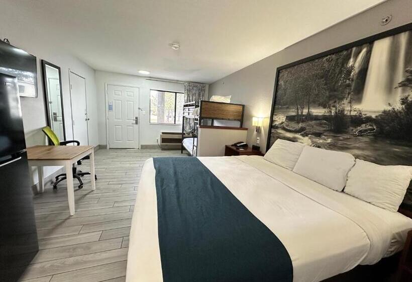 اتاق استاندارد چهار تخته, Studio 6 Flagstaff Az