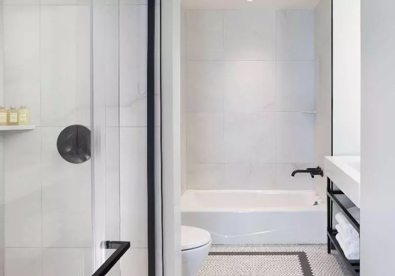 سوییت لوکس, The Clift Royal Sonesta San Francisco