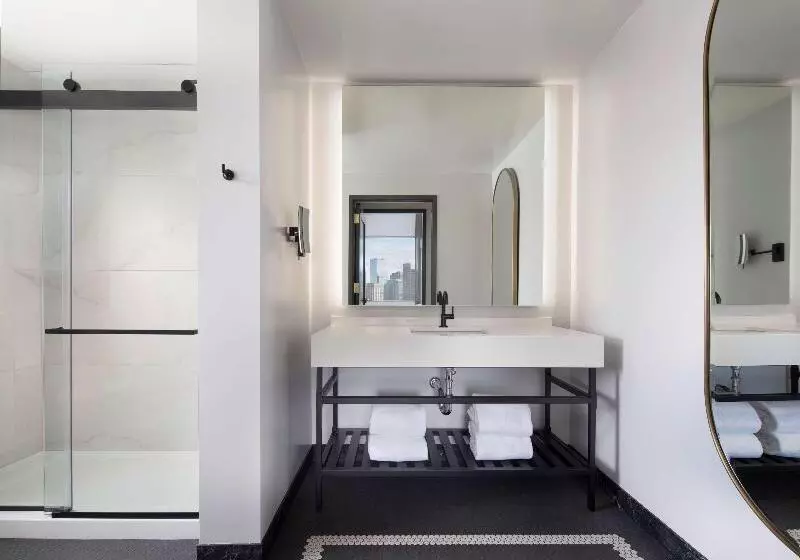 اتاق استاندارد با تخت بزرگ, The Clift Royal Sonesta San Francisco