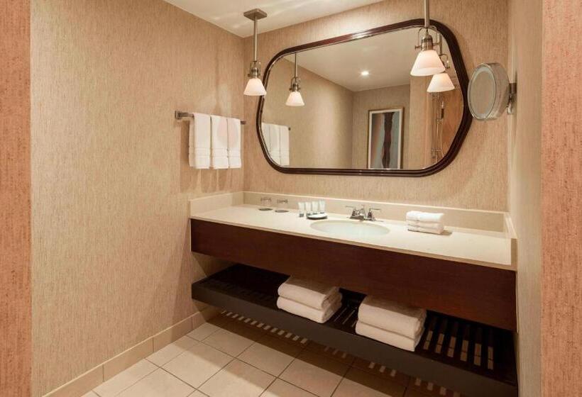 Полулюкс Кровать Кинг, The Westin Southfield Detroit