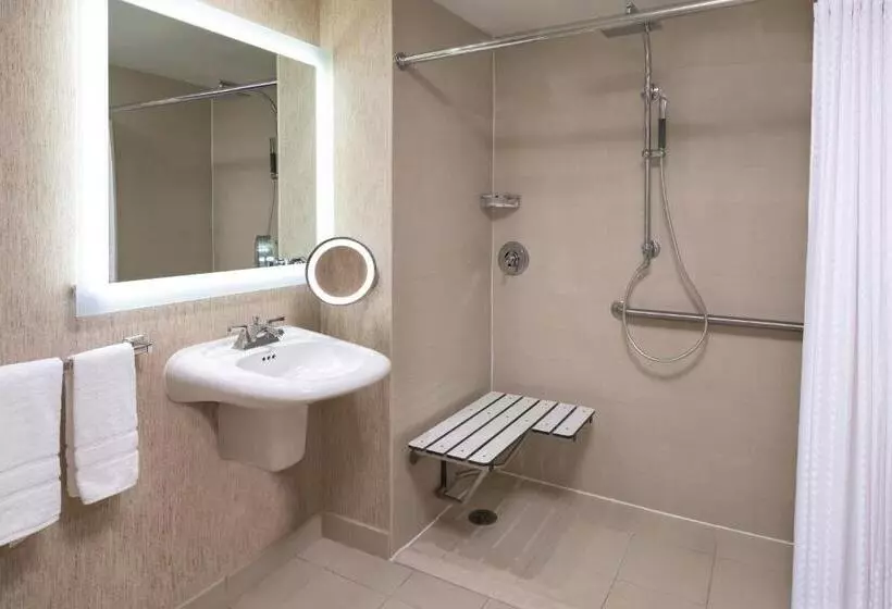 キングサイズベッドのスタンダードルーム, The Westin Southfield Detroit