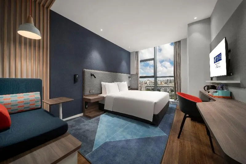 اتاق استاندارد با تخت بزرگ برای معلولان, Holiday Inn Express Zhuhai Gongbei, An Ihg