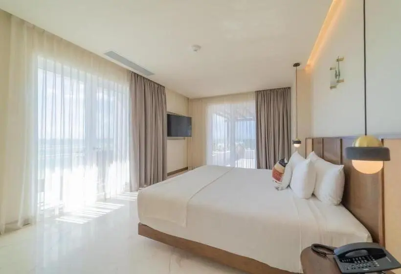 景色の見えるスイートルーム, Indigo La Paz Puerta Cortes, An Ihg